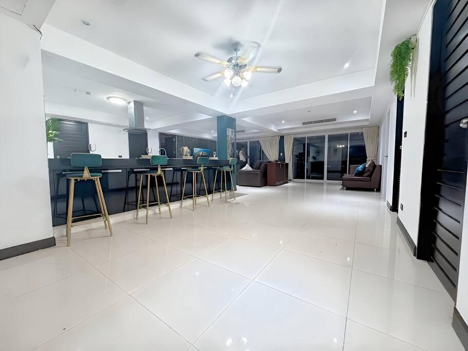 4 Bed Penthouse With 3 Terraces Appartement Patong Buitenkant foto